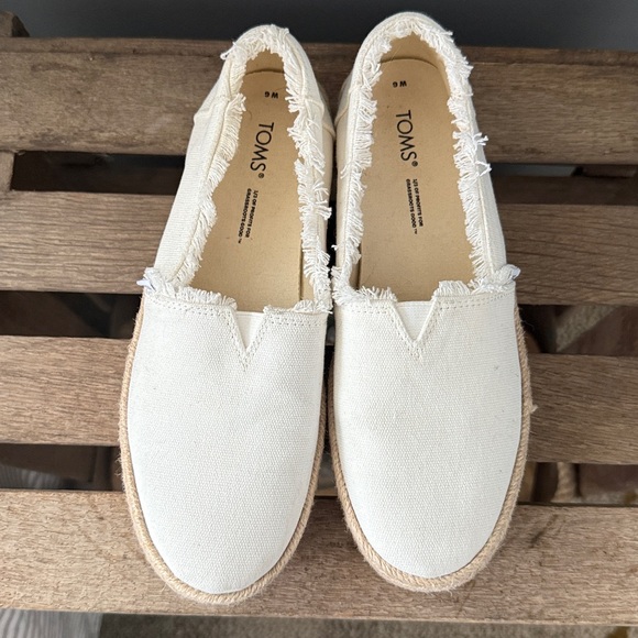 NEW TOMS Women’s Valencia Platform Cream Espadrille SlipOn Platform Shoes 6 A25 - Picture 5 of 11